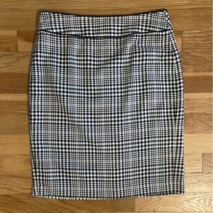Houndstooth skirt
